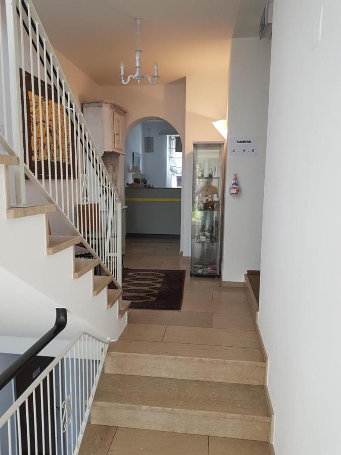 Garni Elisabetta Hotel Gordola Bagian luar foto