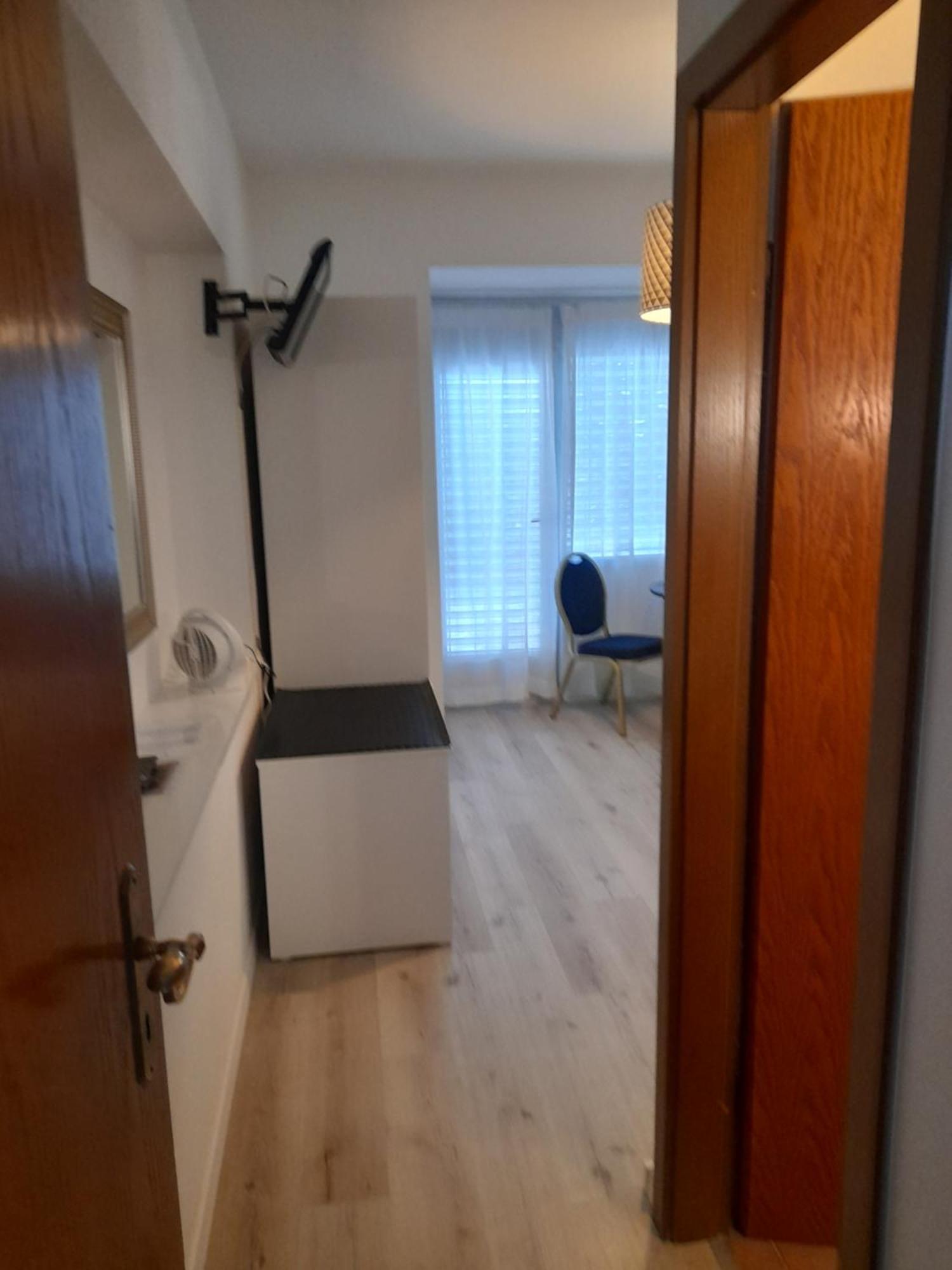 Garni Elisabetta Hotel Gordola Bagian luar foto