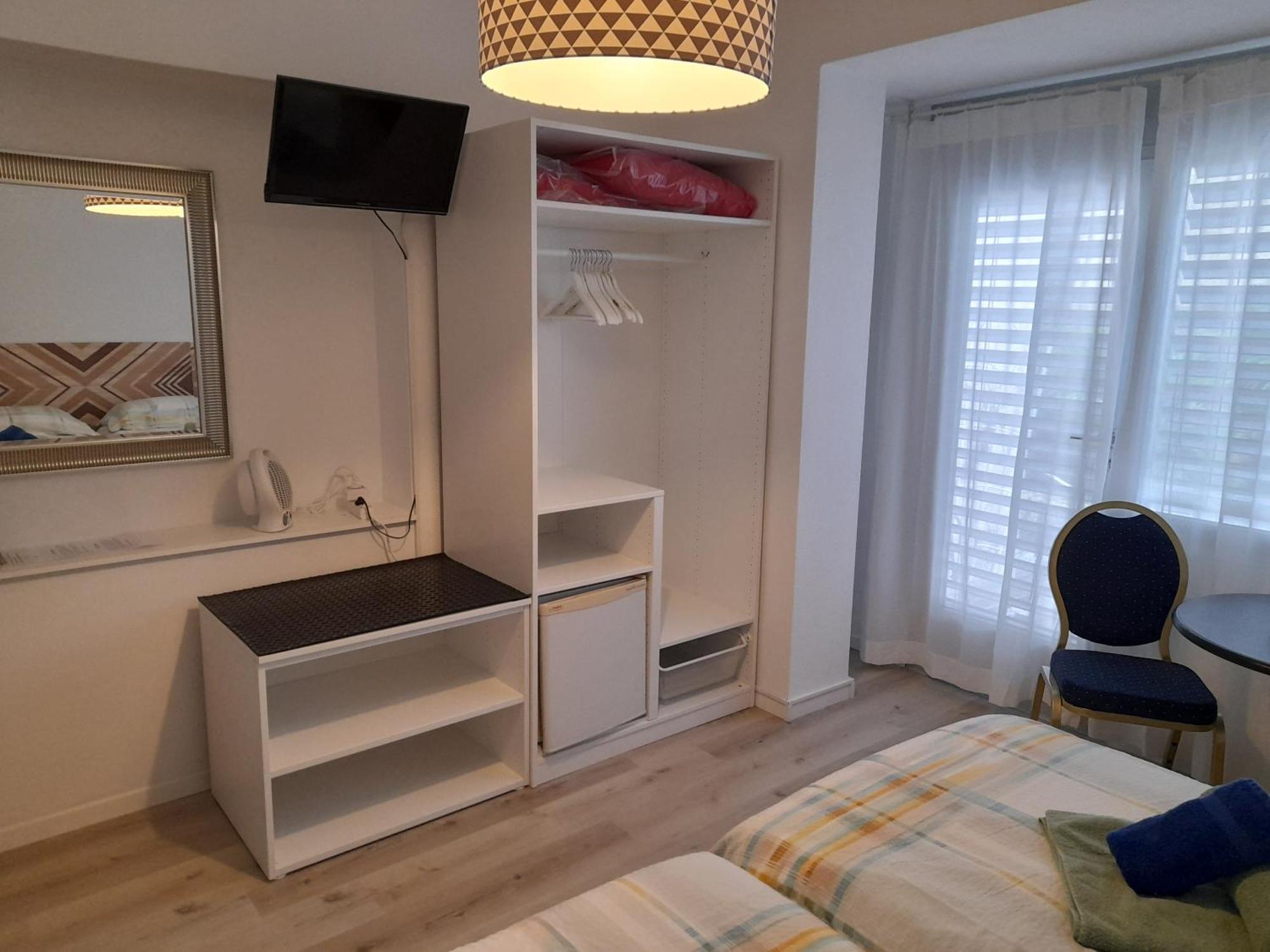 Garni Elisabetta Hotel Gordola Bagian luar foto